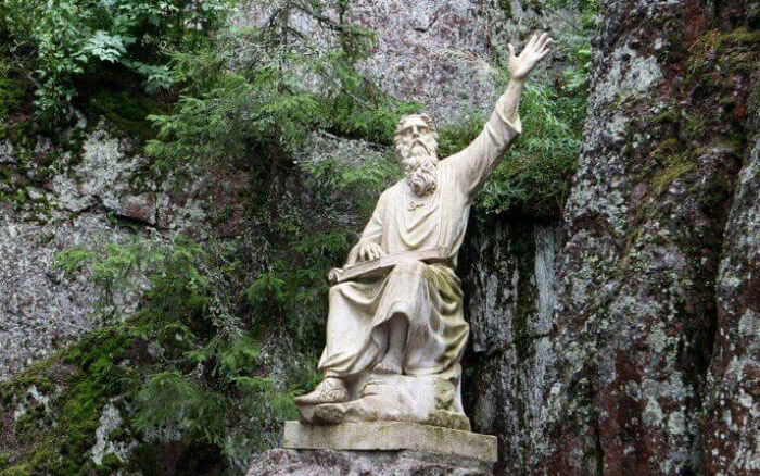 Скульптура Вяйнямейнен: фото.