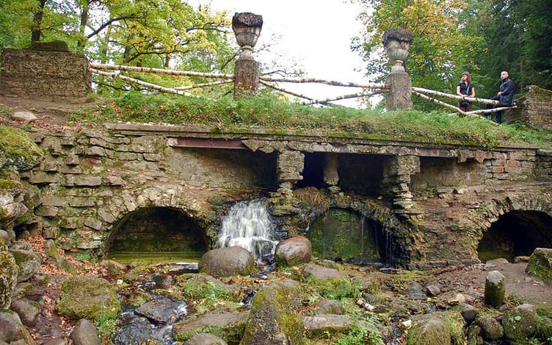 Руинный каскад: фото.