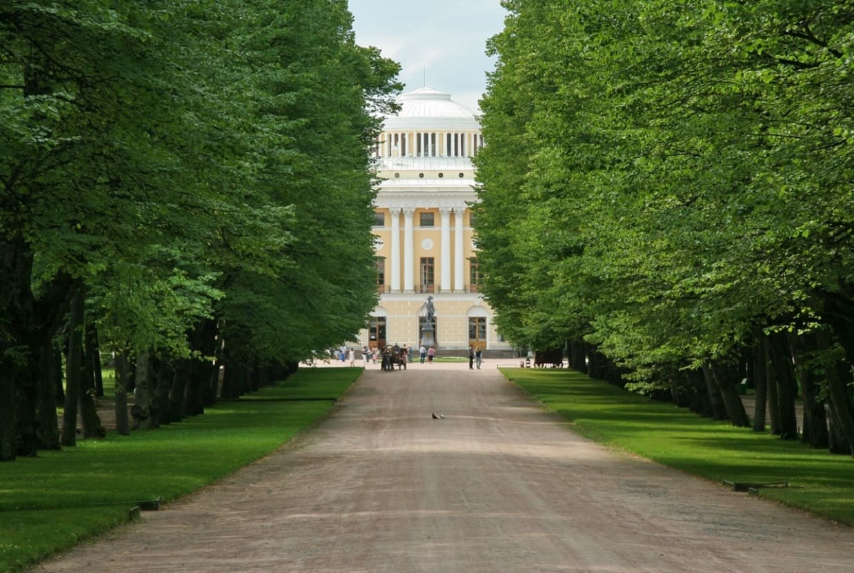 Тройная липовая аллея: фото.